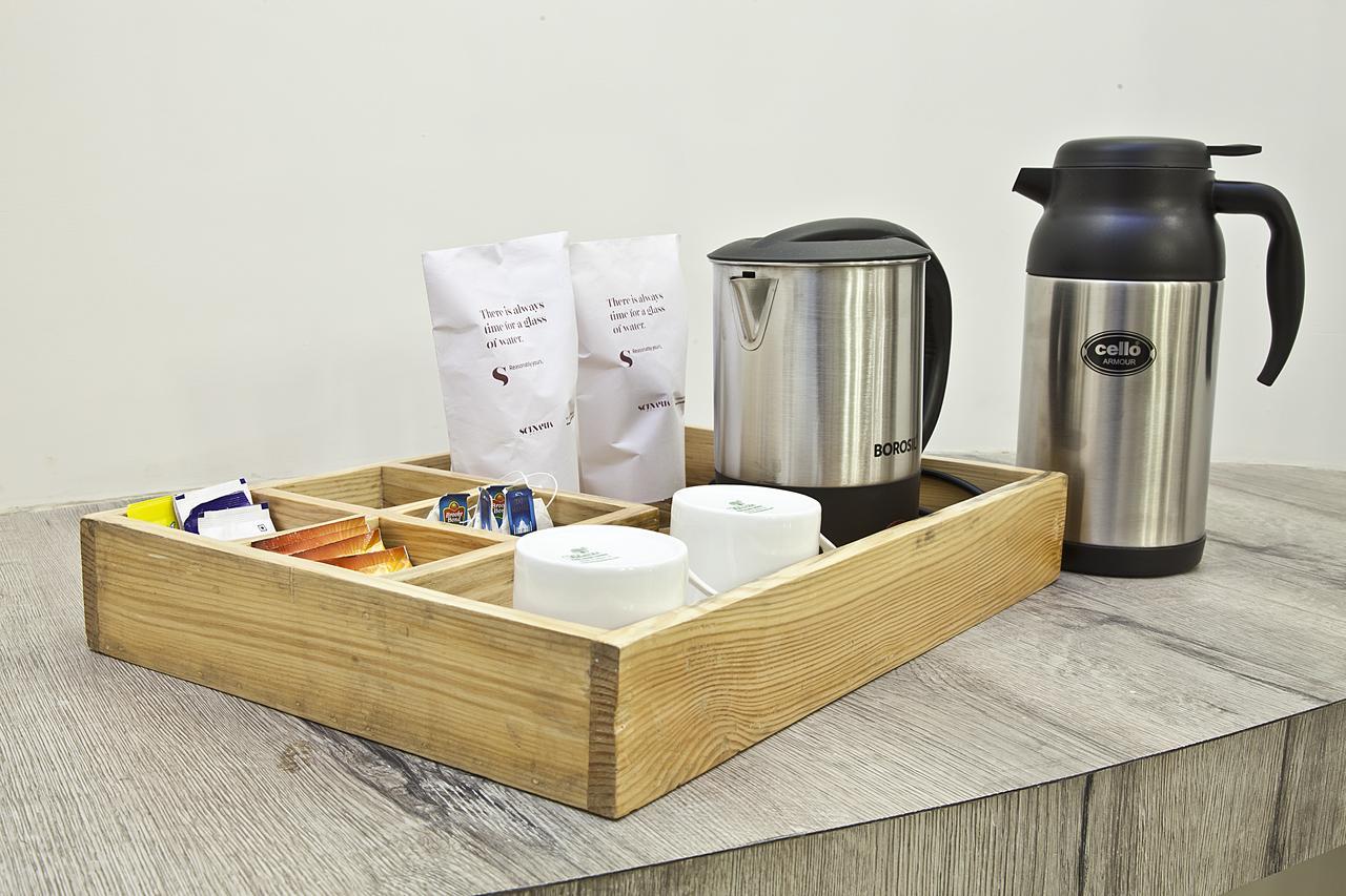 Scenaria Hotel Ahmedabad Ngoại thất bức ảnh