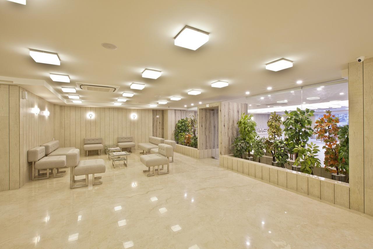 Scenaria Hotel Ahmedabad Ngoại thất bức ảnh