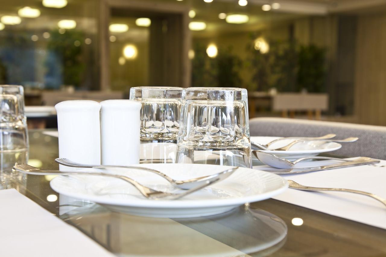 Scenaria Hotel Ahmedabad Ngoại thất bức ảnh